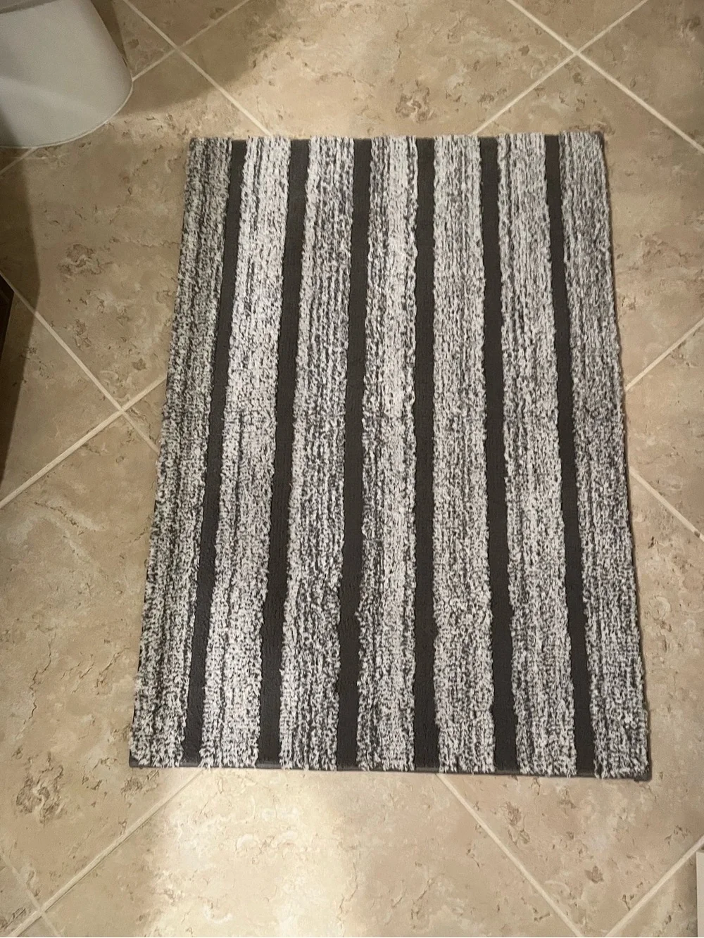 NWOT- PURE BATH HOME – BATH RUG